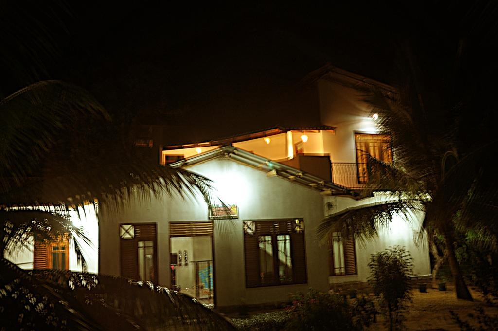Coconut Garden House Hotel Удавалаве Екстериор снимка