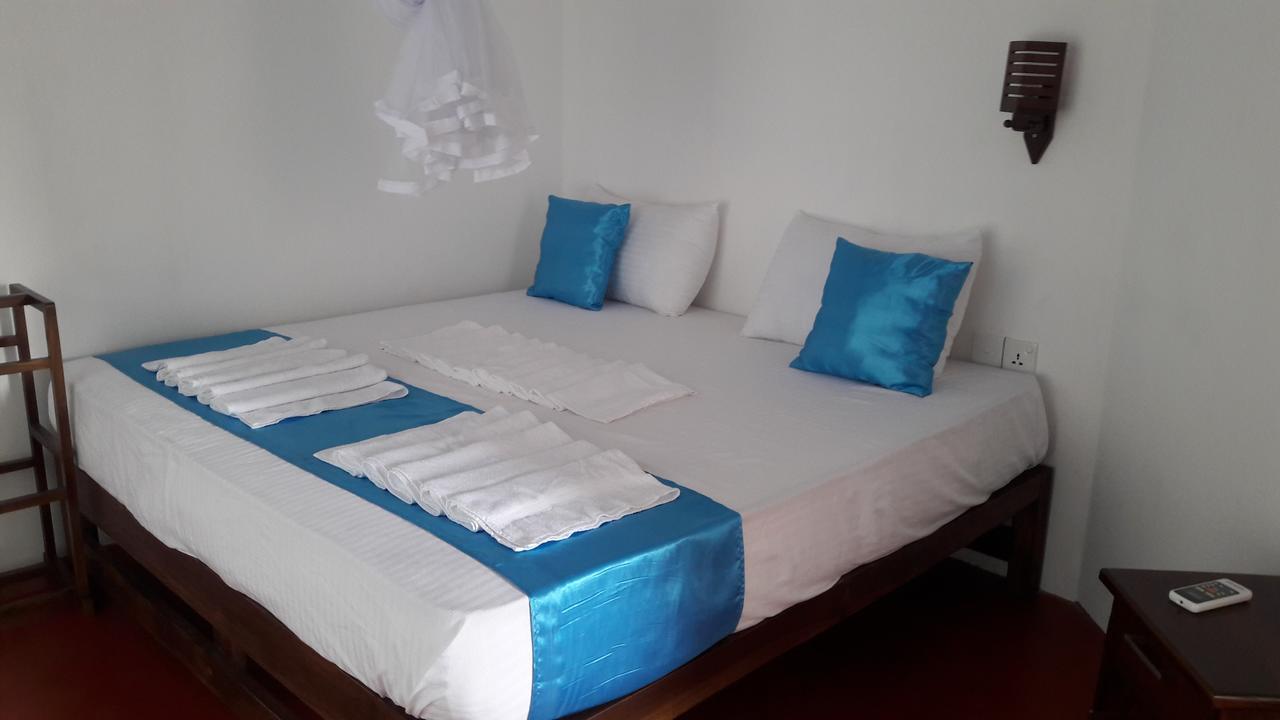 Coconut Garden House Hotel Удавалаве Екстериор снимка