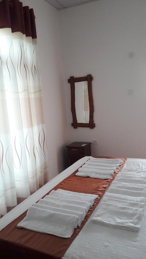 Coconut Garden House Hotel Удавалаве Екстериор снимка